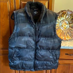 🤙🏽Men’s Camo Puffer Lined Vest